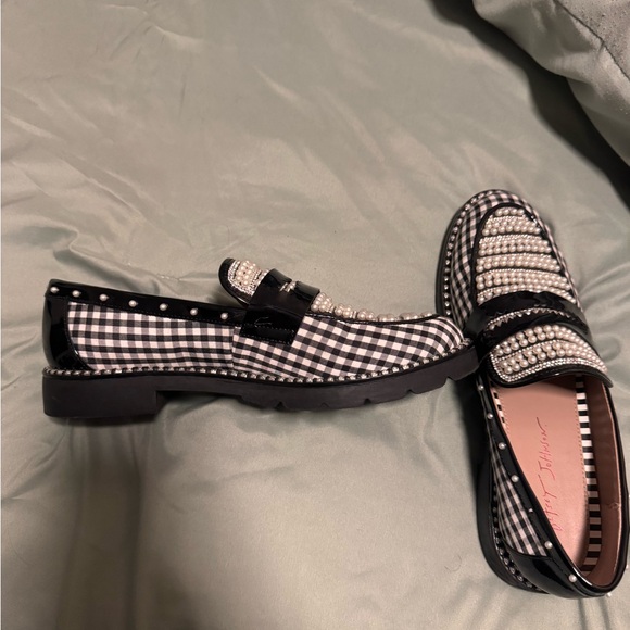 Betsey Johnson Black and White Pearl Embellished Loafers - Picture 2 of 6